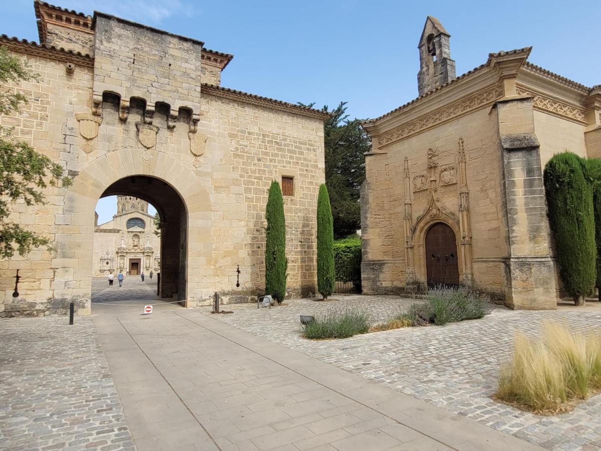 Hostatgeria De Poblet Hotel Bagian luar foto